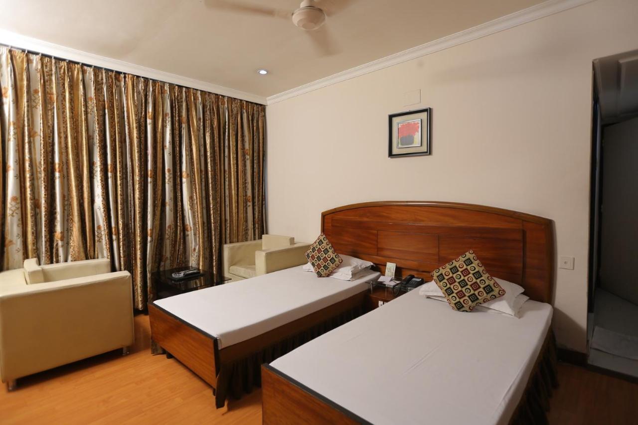 Collection O 64168 Hotel Vip International Kolkata Bagian luar foto